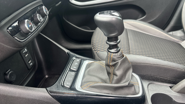 Vauxhall Crossland X 1.2T ecoTec [110] Tech Line Nav 5dr [6 Spd] [S/S] Petrol Hatchback